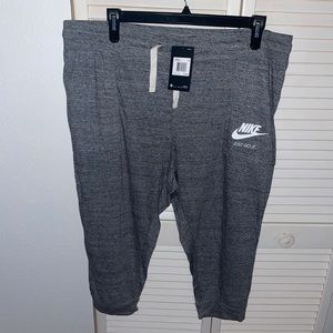 Nike Capri pants